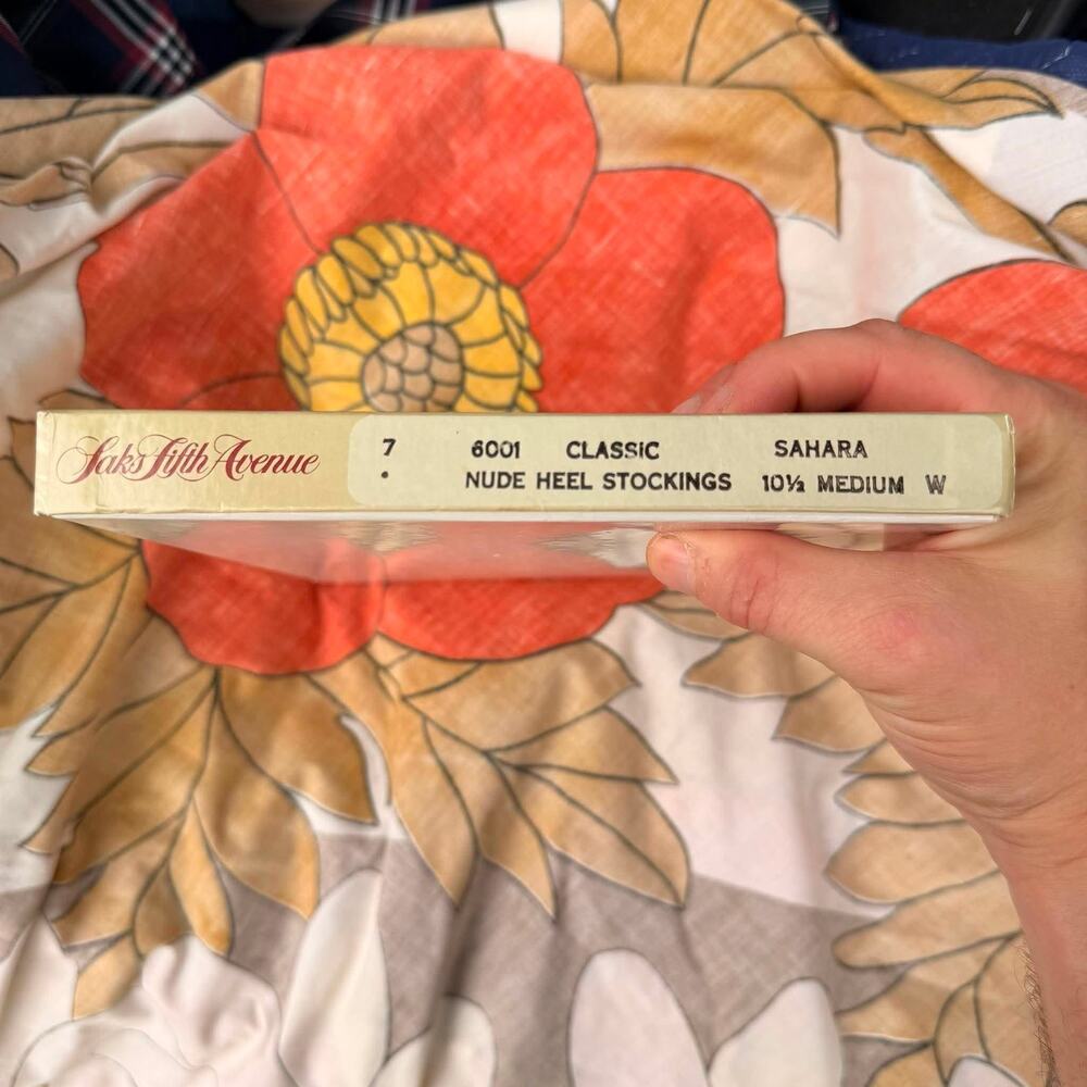 10 Vintage Saks Fifth Avenue Stockings W/ Box Sahara Nude Heel 10.5 M 100% Nylon